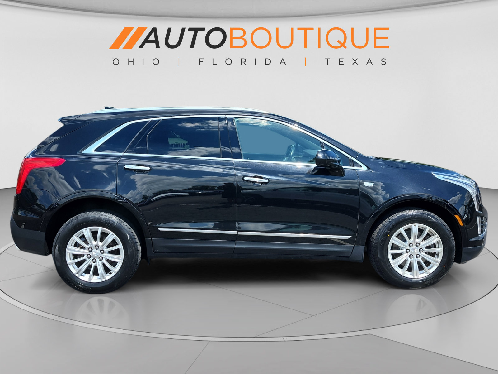 Used 2019 Cadillac XT5 AWD image 6