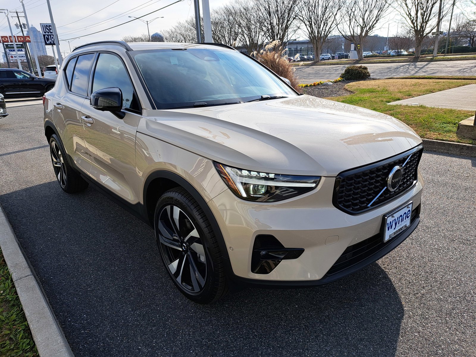 New 2025 Volvo XC40 B5 Ultra w/ Protection Package image 2