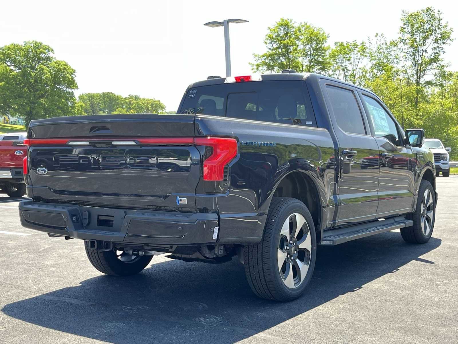 New 2023 Ford F150 Lightning Platinum image 36