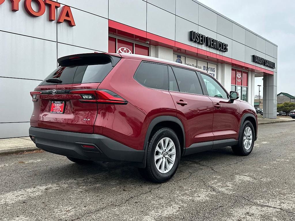 Certified 2024 Toyota Grand Highlander XLE image 5