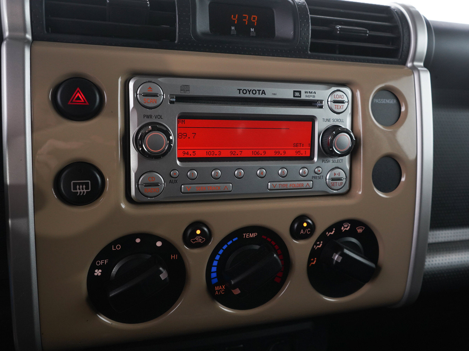 Used 2011 Toyota FJ Cruiser 4WD w/ Upgrade Pkg image 23