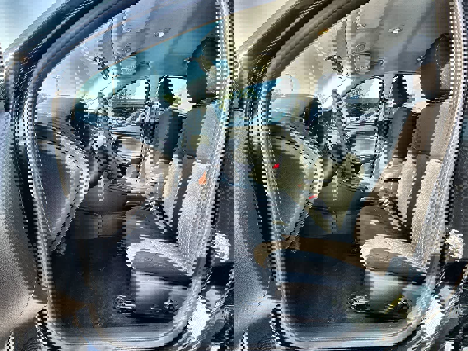 Used 2016 Ford Focus SE w/ SE Power Seat Package image 11