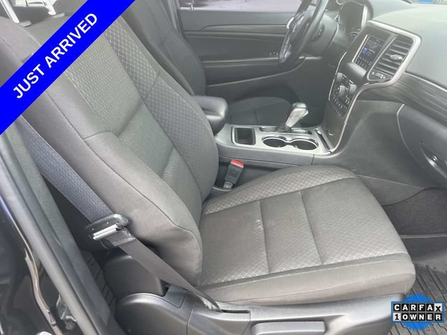Used 2021 Jeep Grand Cherokee Laredo w/ Security & Convenience Group AWD/4WD image 24
