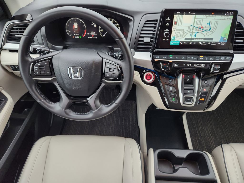 Used 2025 Honda Odyssey Touring image 32