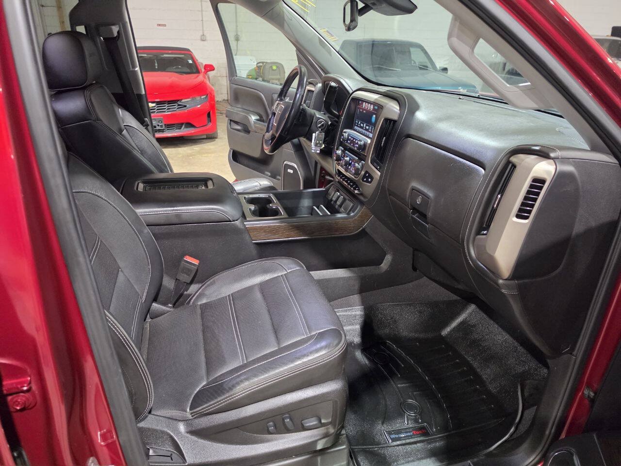 Used 2018 GMC Sierra 1500 Denali AWD/4WD image 38