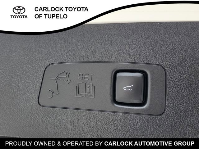 Used 2023 Lincoln Corsair Reserve w/ Jet Appearance Package image 27