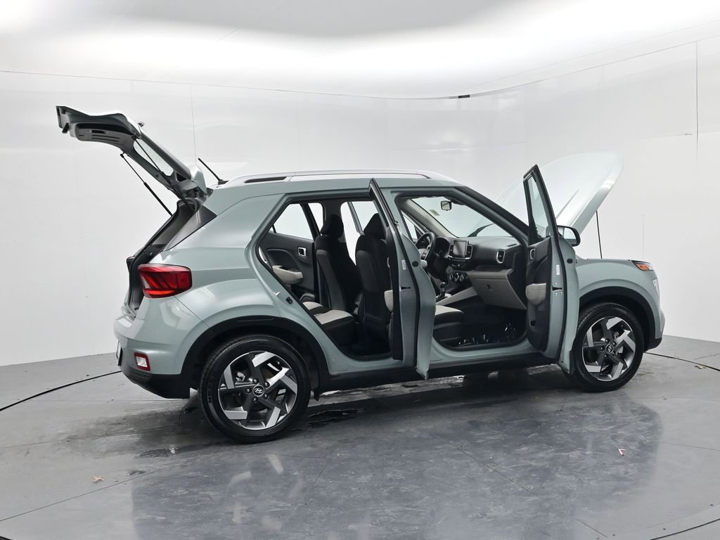 Used 2025 Hyundai Venue SEL image 63