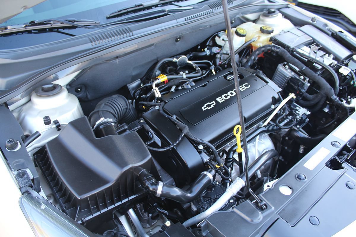 Used 2014 Chevrolet Cruze LS FWD image 28