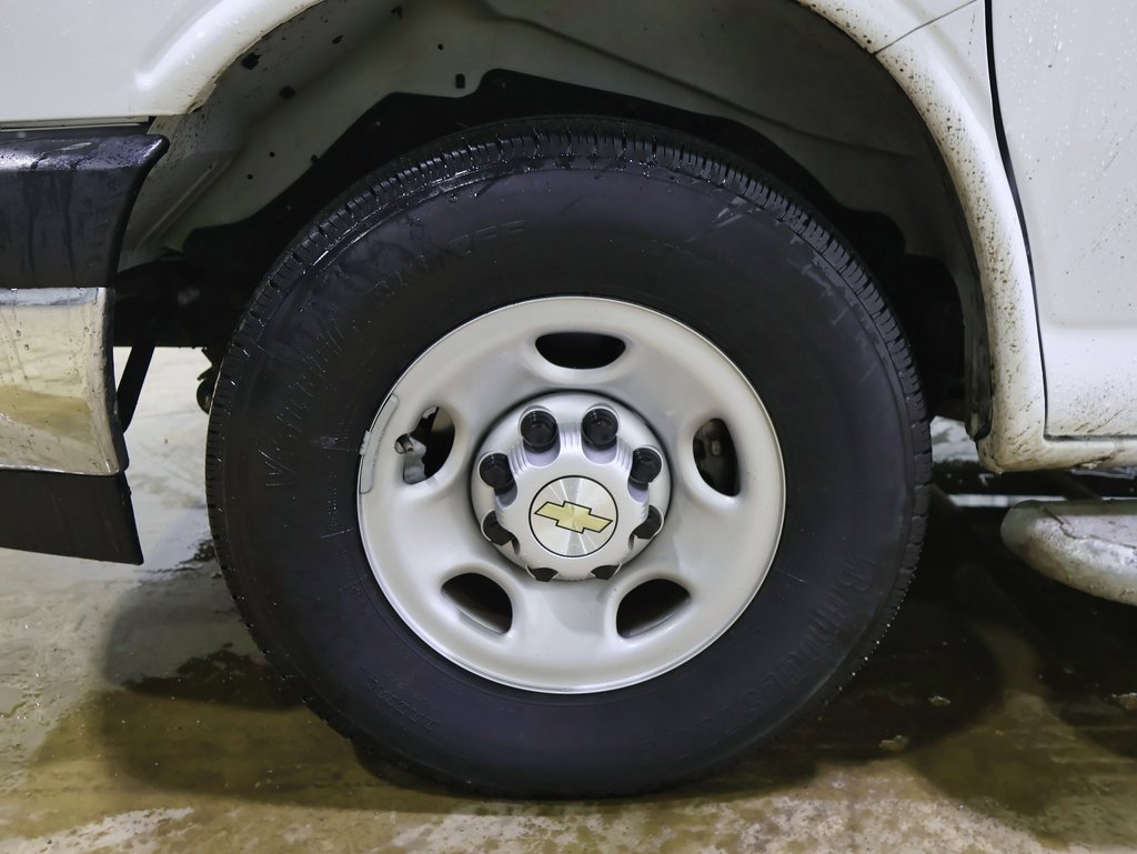 Certified 2024 Chevrolet Express 2500 Work Van w/ Driver Convenience Package image 22