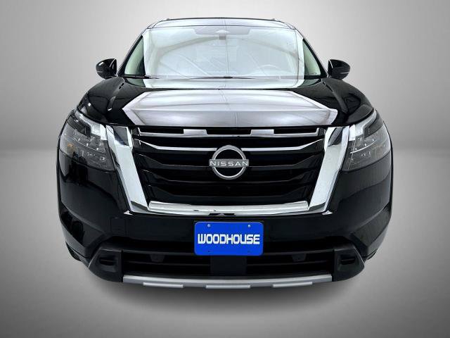 Certified 2025 Nissan Pathfinder SL AWD/4WD image 2
