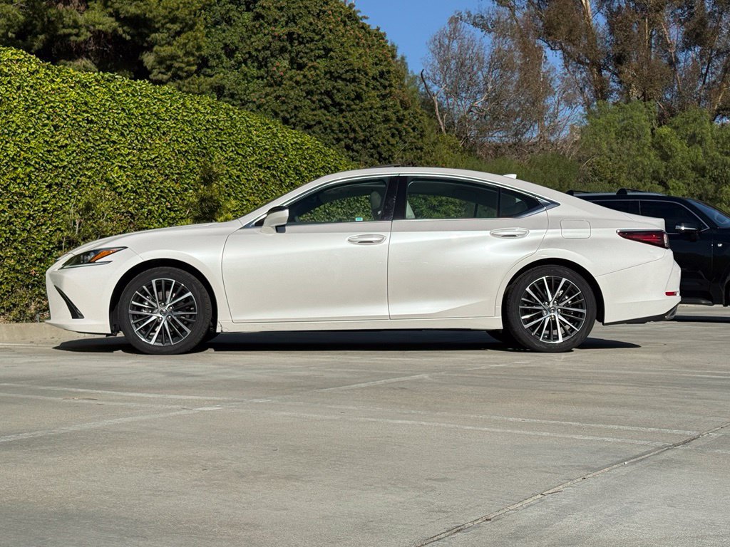 Certified 2024 Lexus ES 350 w/ Premium Package FWD image 7