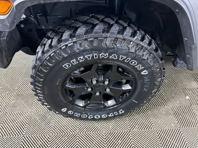 Used 2023 Jeep Wrangler Unlimited w/ Cold Weather Group image 9
