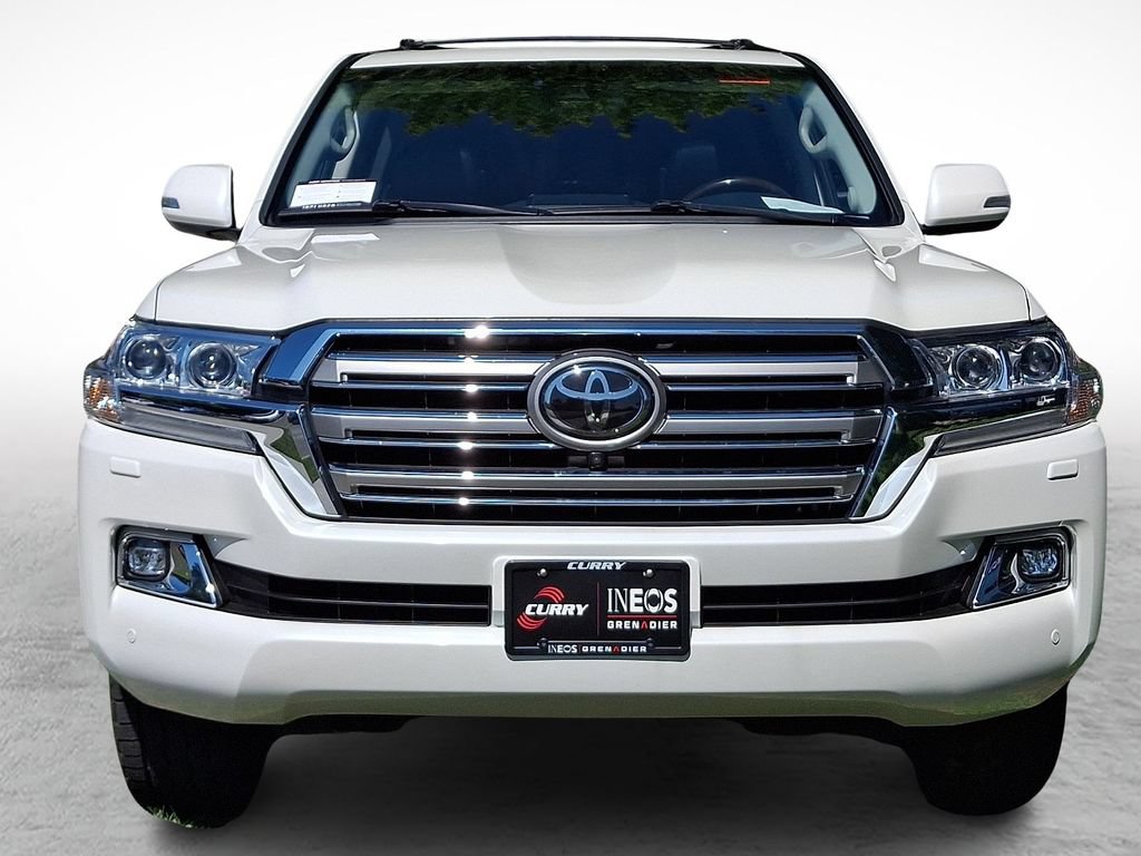 Used 2016 Toyota Land Cruiser w/ Four Season Floor Mat Package AWD/4WD image 2