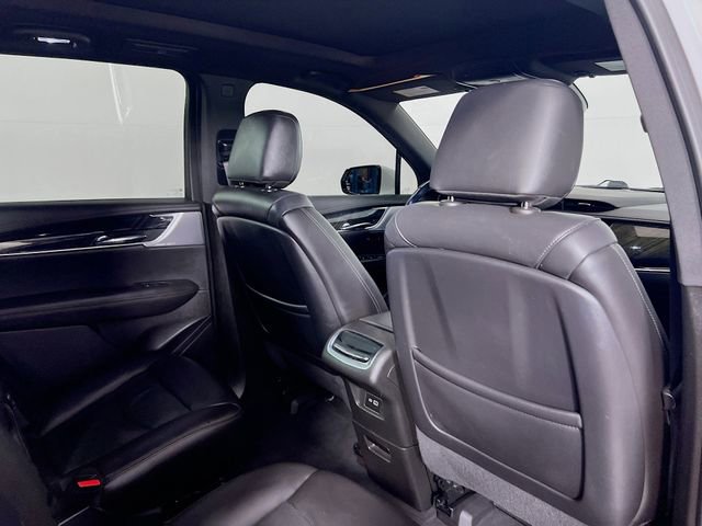 Used 2022 Cadillac XT6 Premium Luxury w/ Technology Package image 9