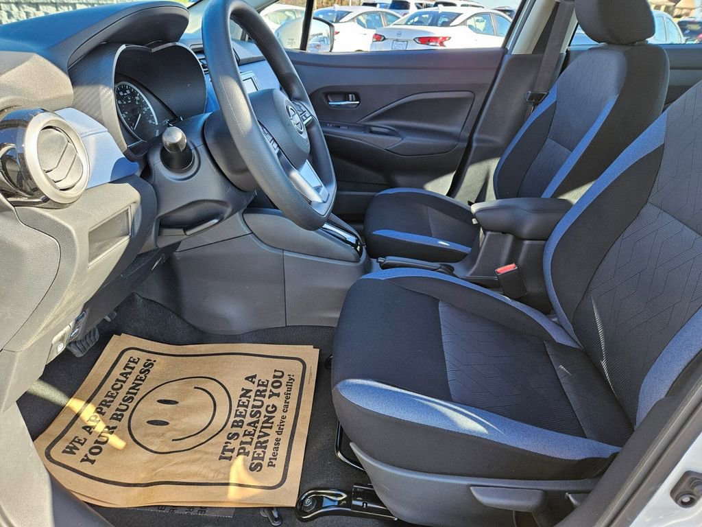 New 2025 Nissan Versa SV w/ Trunk Package image 4