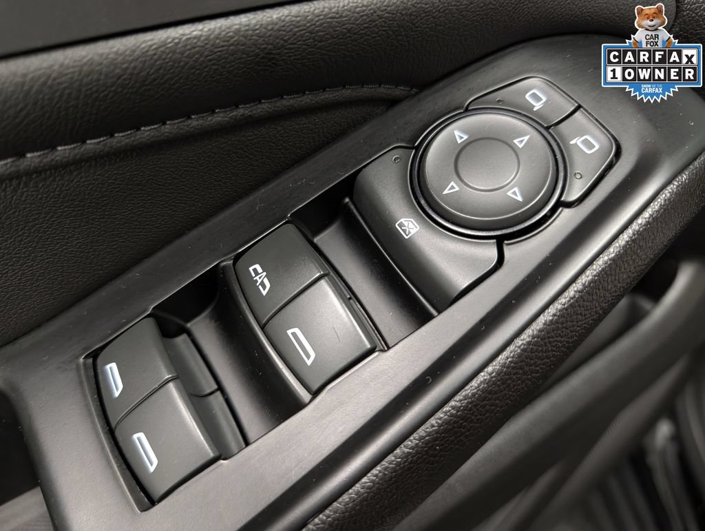 Used 2023 Chevrolet Traverse LT FWD image 10