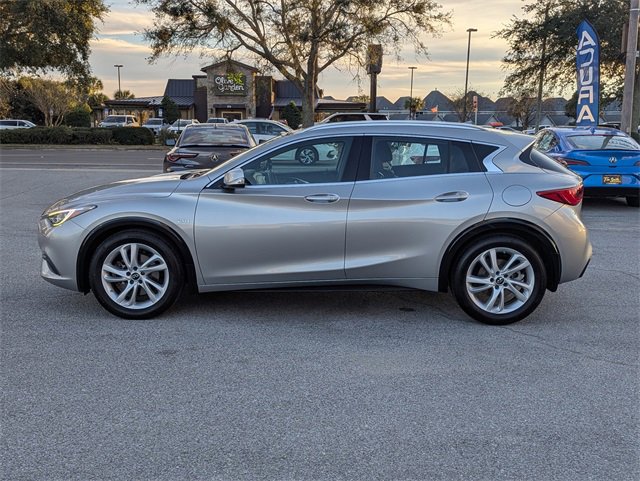 Used 2019 INFINITI QX30 image 7