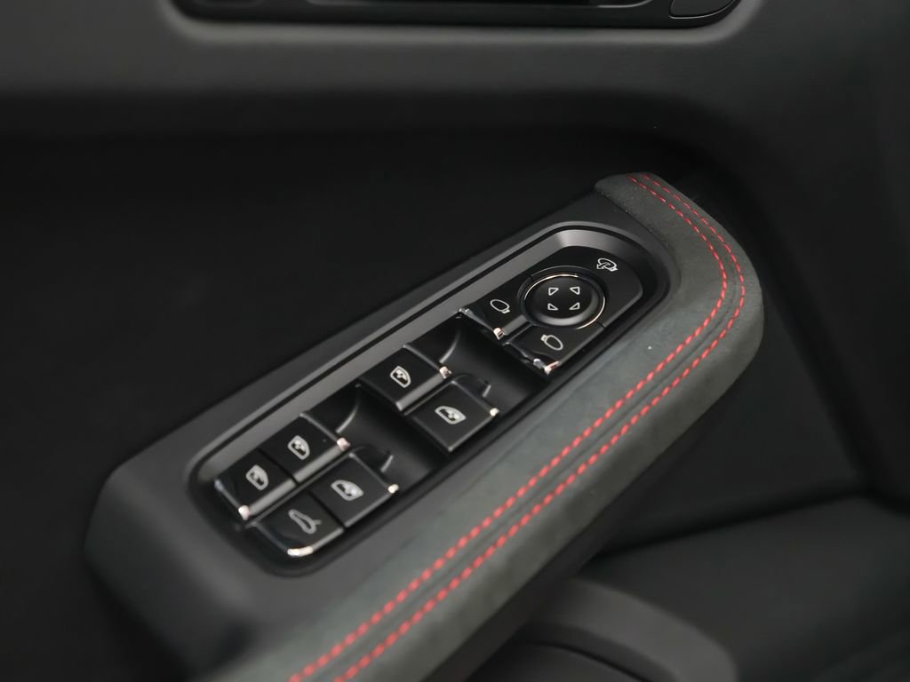 New 2026 Porsche Macan GTS image 23
