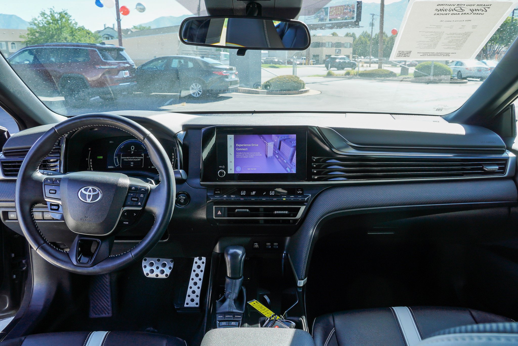 Used 2025 Toyota Camry SE FWD image 30