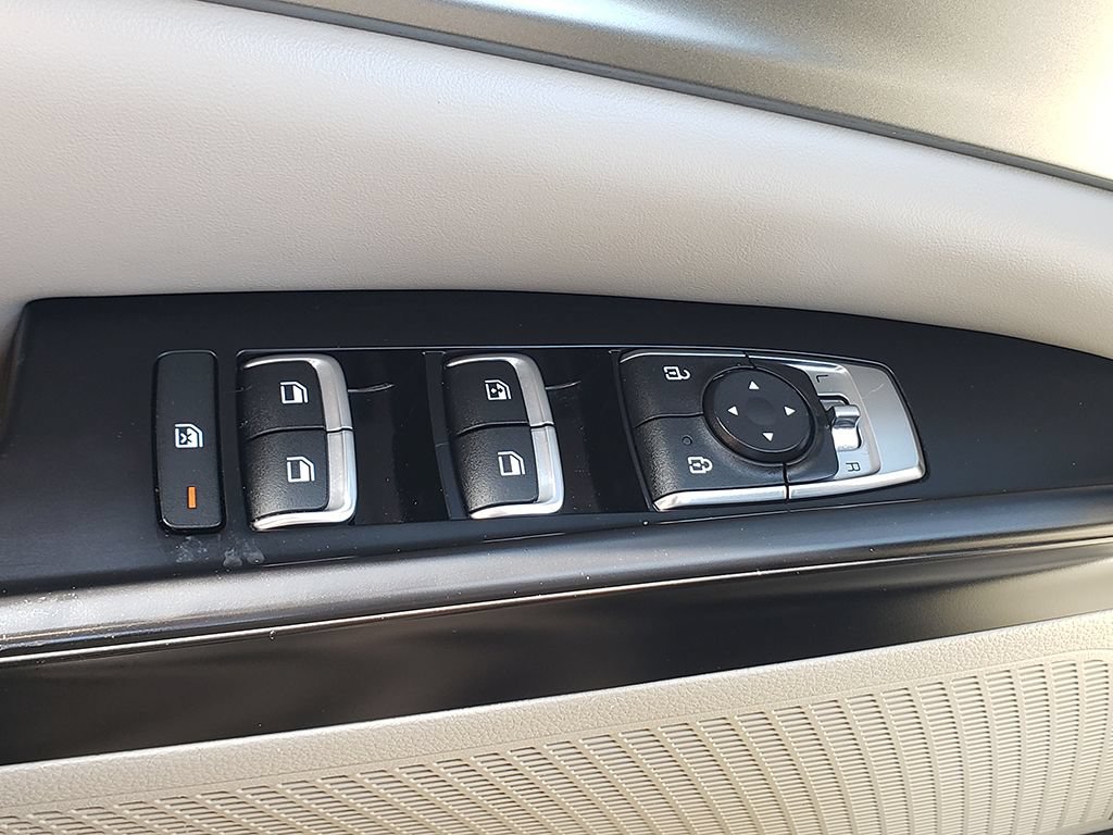 Used 2022 Kia Carnival LX FWD image 28