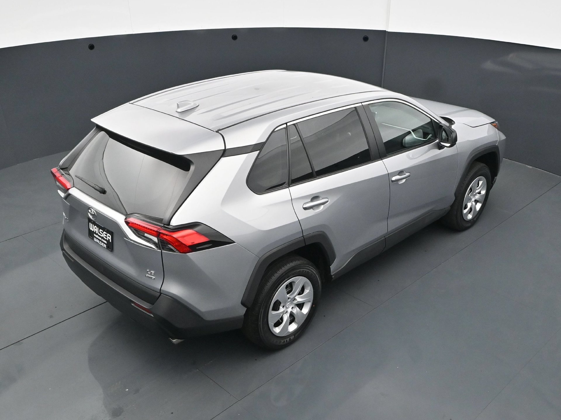 Used 2024 Toyota RAV4 LE AWD/4WD image 39