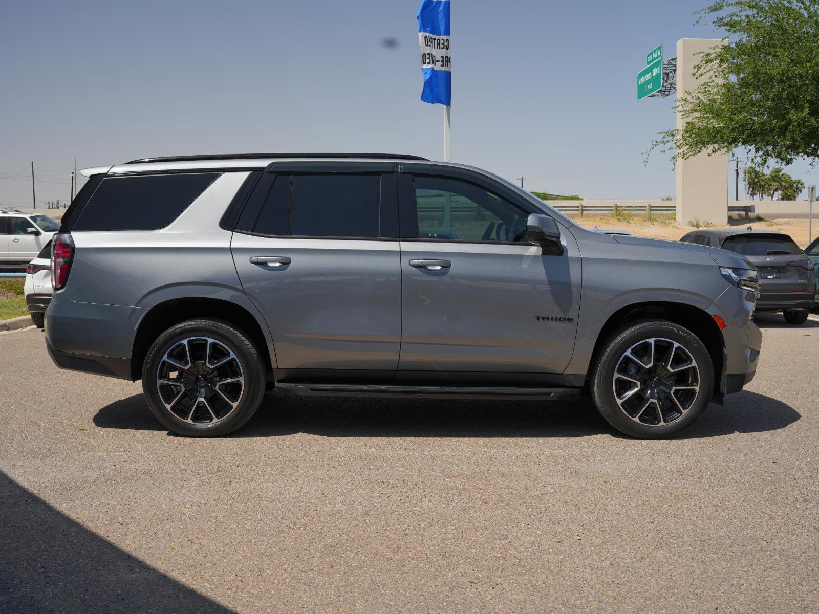 Used 2021 Chevrolet Tahoe RST w/ Luxury Package image 4