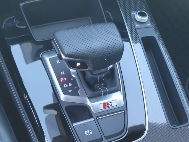Used 2024 Audi SQ5 Premium Plus w/ Premium Plus Package image 12