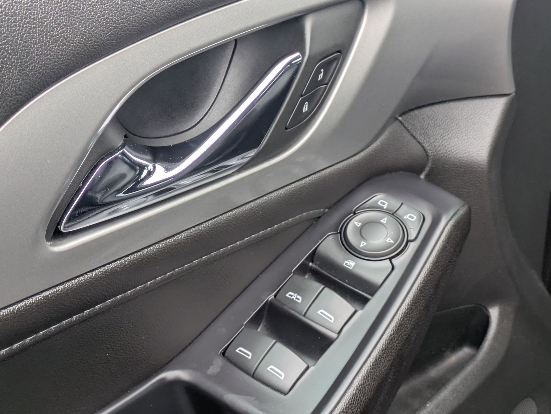 Used 2022 Chevrolet Traverse LT image 10