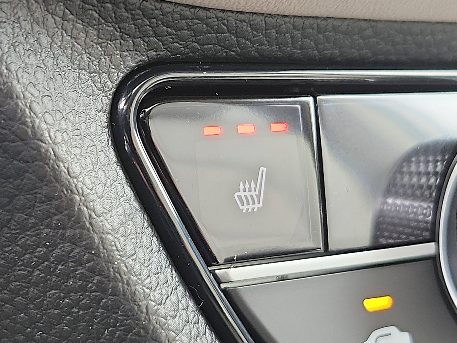 New 2026 Honda HR-V EX-L image 17