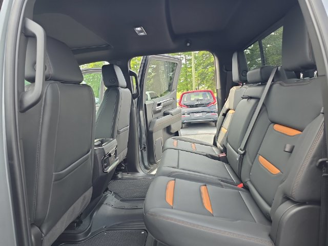 Used 2024 GMC Sierra 1500 AT4 w/ Technology Package AWD/4WD image 15