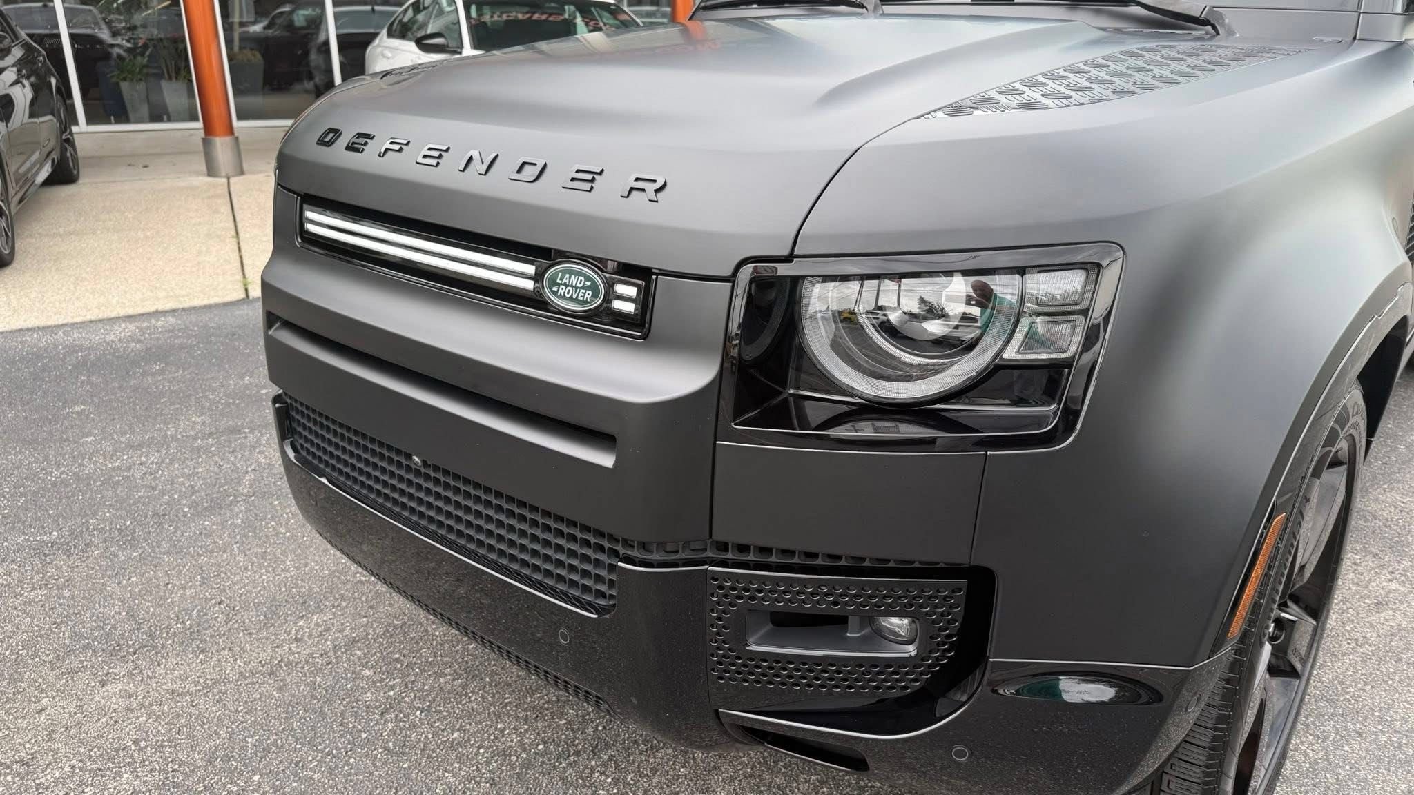 Used 2025 Land Rover Defender 110 X AWD/4WD image 15