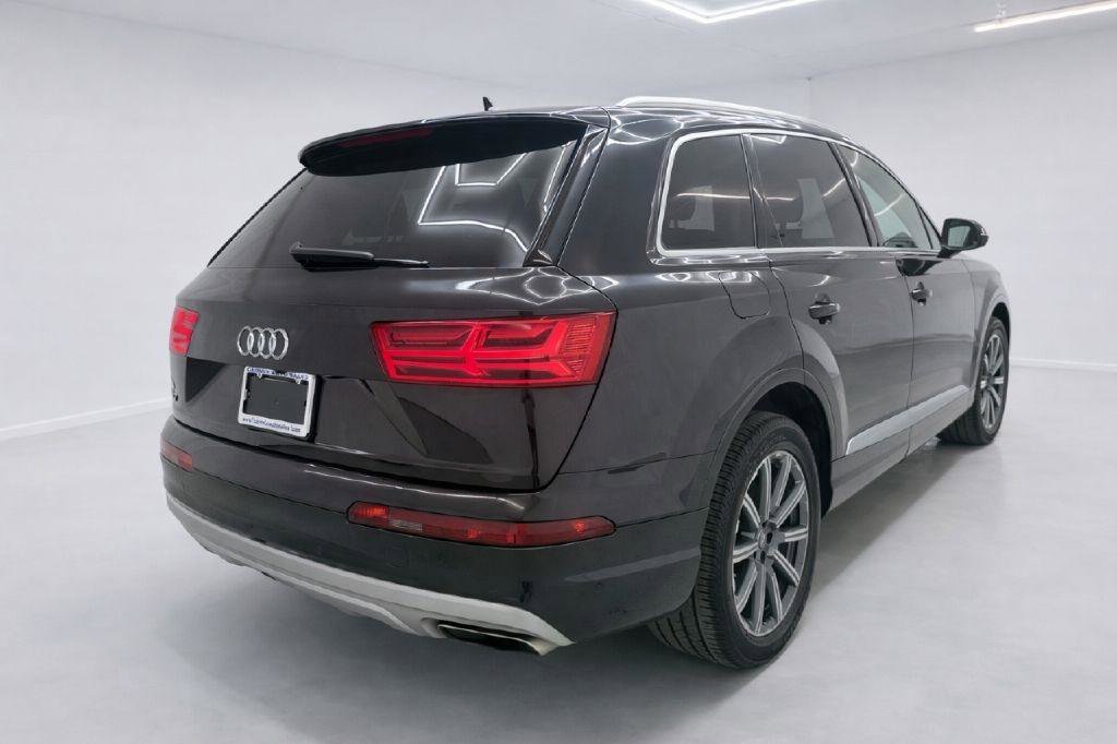 Used 2019 Audi Q7 3.0T Premium Plus image 3