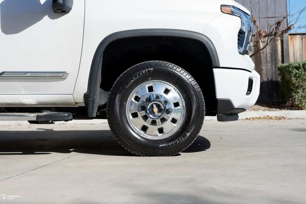 Used 2024 Chevrolet Silverado 3500 High Country w/ High Country Premium Package AWD/4WD image 30