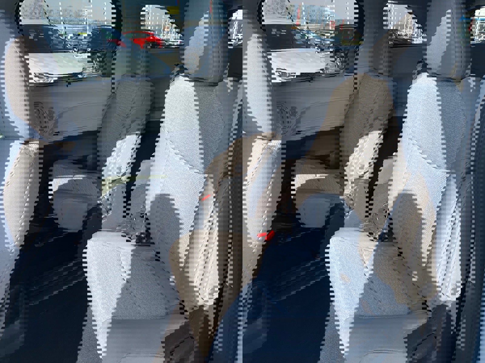 Used 2024 Toyota Sienna LE image 18