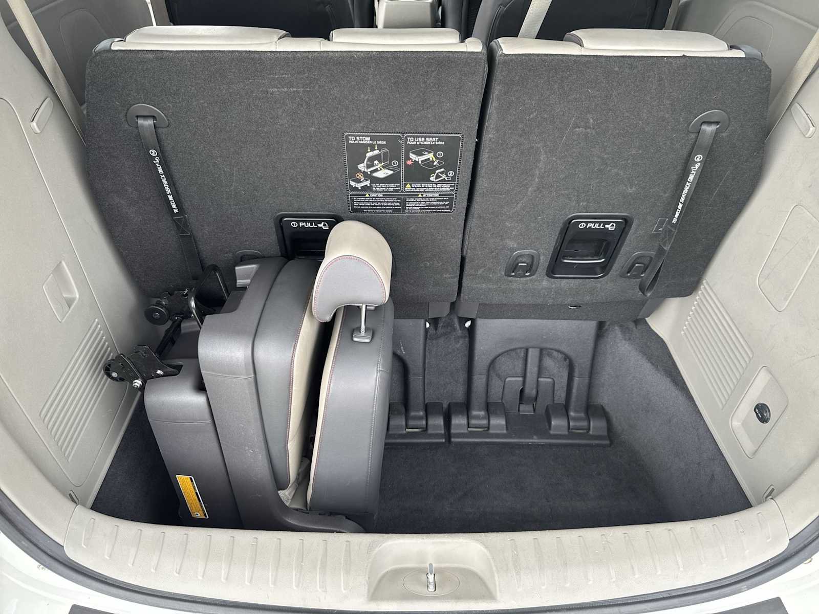 Used 2016 Kia Sedona LX w/ LX Essentials Premium Package FWD image 17