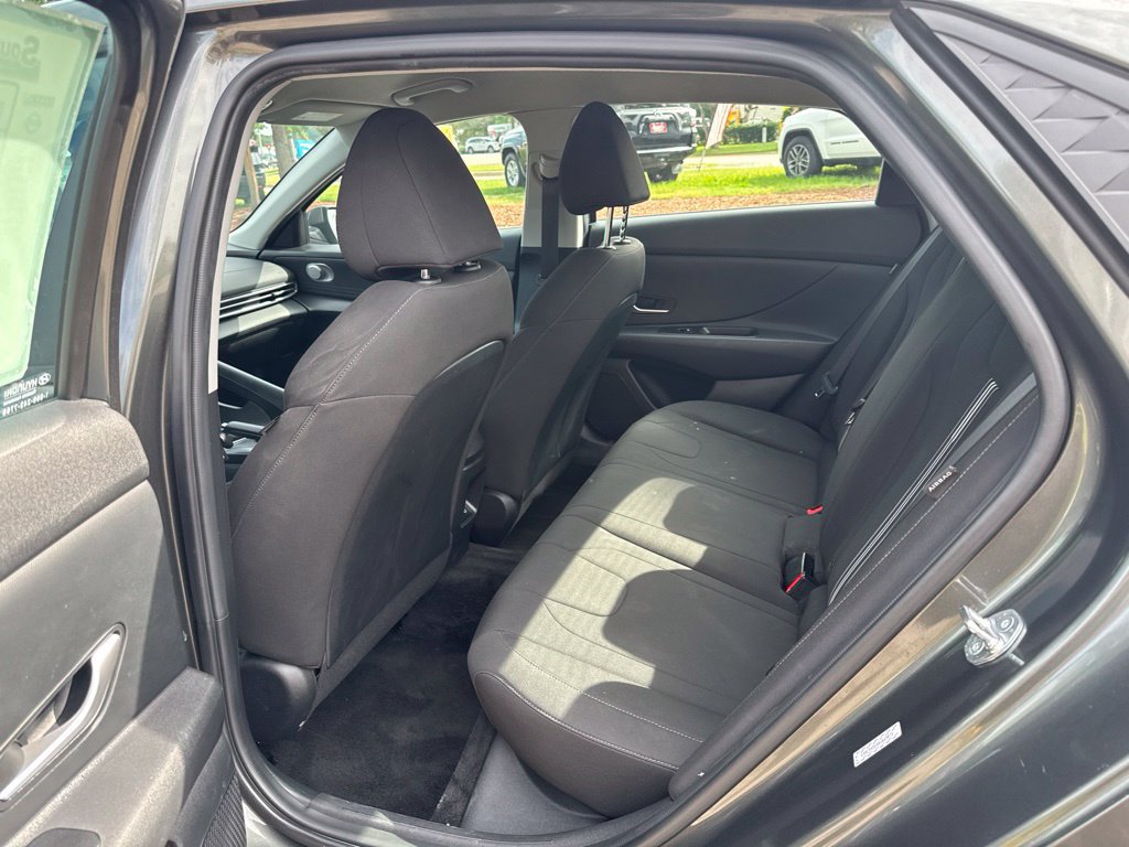 Used 2024 Hyundai Elantra SEL FWD image 11