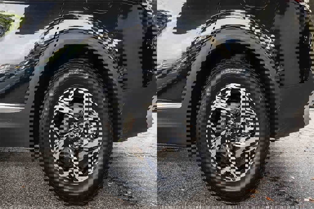 Used 2024 Kia Sportage LX image 10