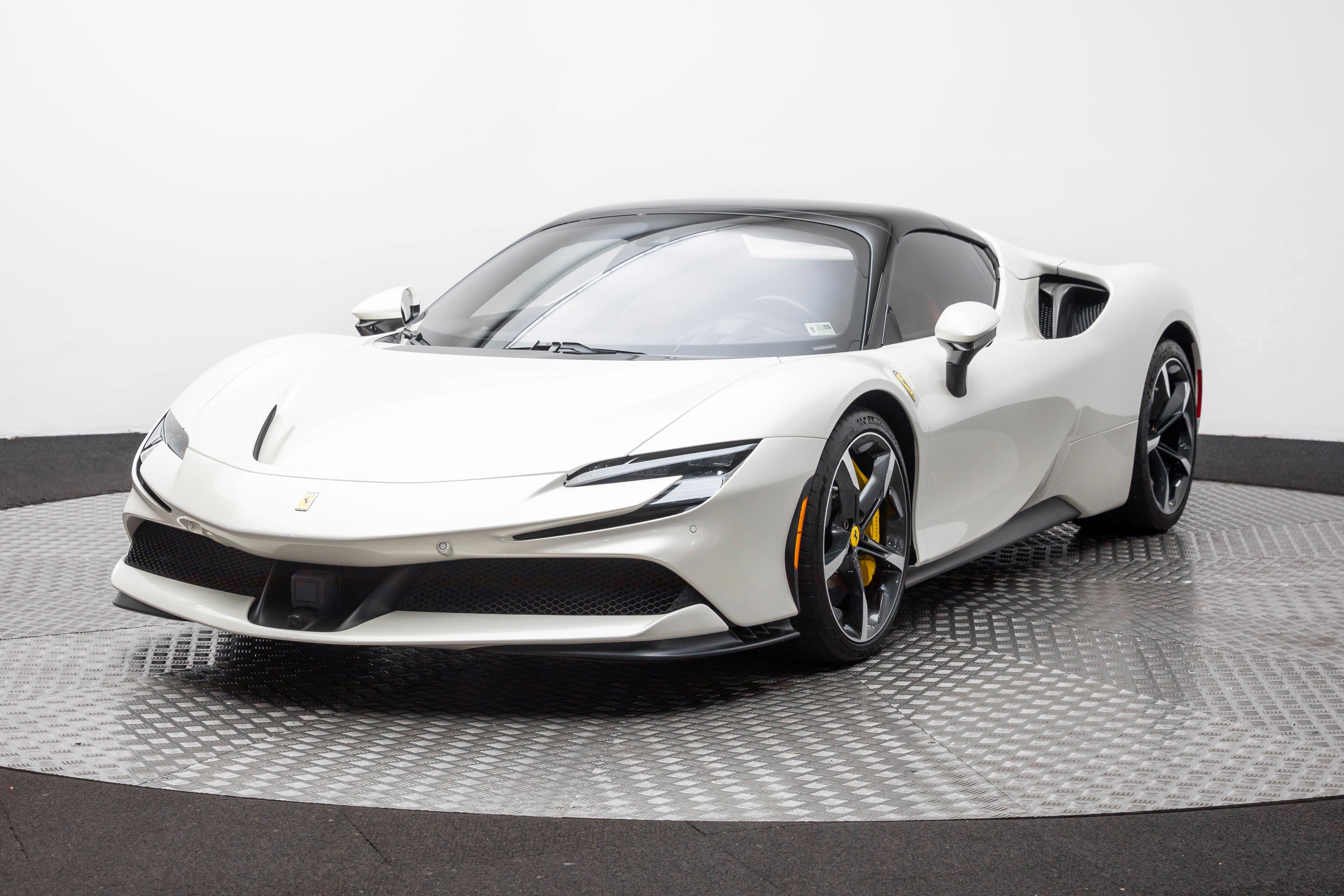 Certified 2022 Ferrari SF90 Spider image 17