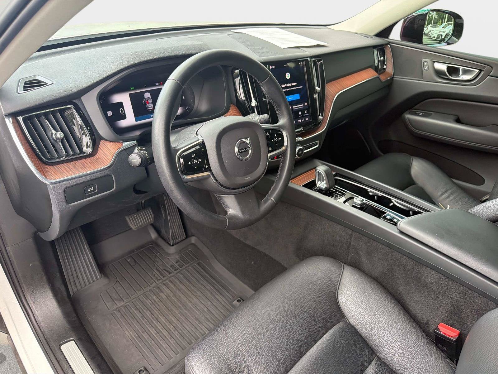 Certified 2024 Volvo XC60 B5 Plus w/ Protection Package Premier AWD/4WD image 17