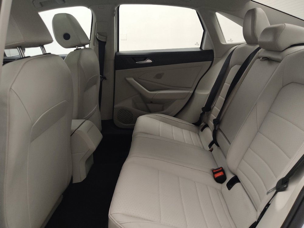 Used 2023 Volkswagen Jetta SE w/ Panoramic Sunroof Package FWD image 18