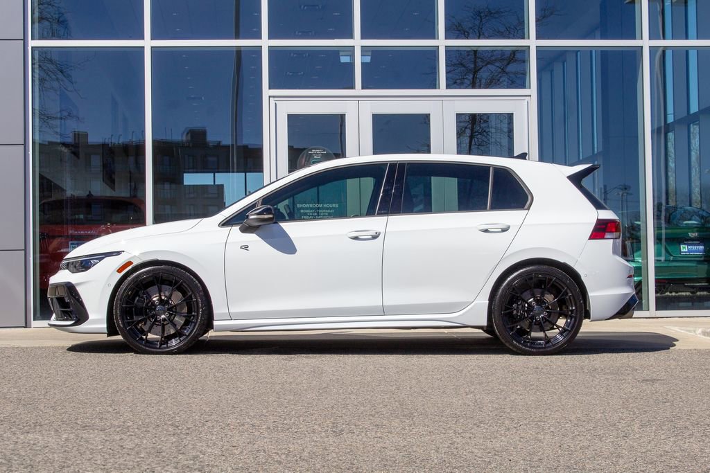 Used 2025 Volkswagen Golf R AWD/4WD image 7