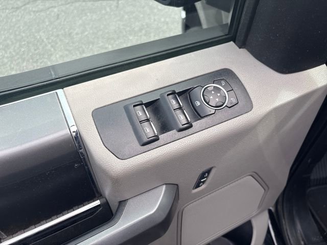 Used 2018 Ford F150 XLT w/ Equipment Group 302A Luxury AWD/4WD image 17