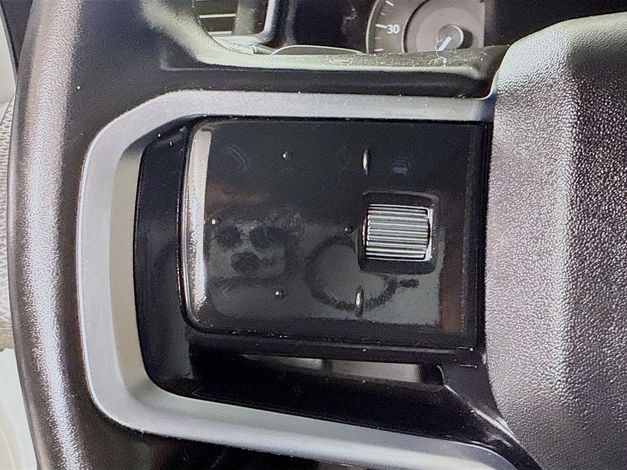 Used 2022 Land Rover Range Rover Velar S image 11