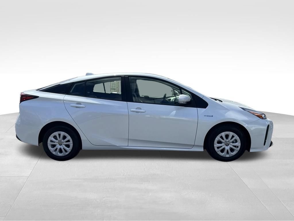 Certified 2022 Toyota Prius LE FWD image 6
