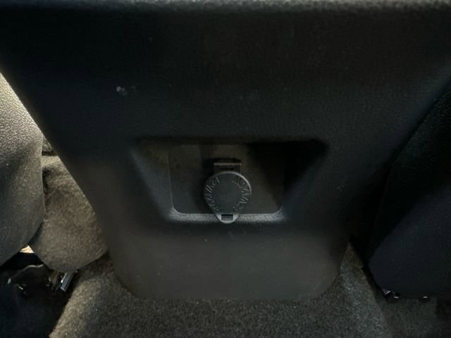 Used 2022 Toyota RAV4 LE image 19