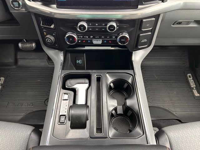 Used 2024 Ford F150 Lariat image 19