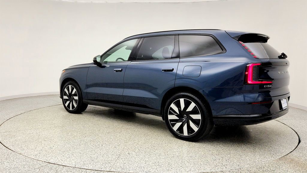 Used 2025 Volvo EX90 Ultra AWD/4WD image 7