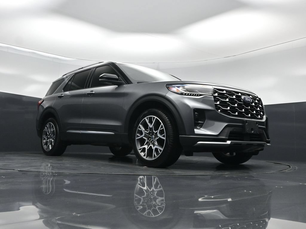 Certified 2025 Ford Explorer Platinum w/ Ultimate Package AWD/4WD image 49