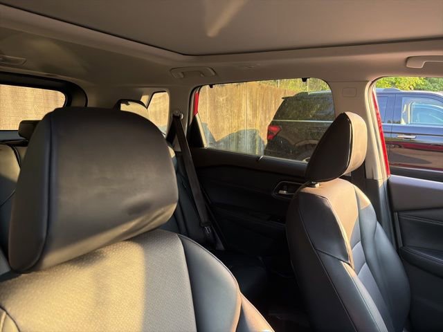Used 2021 Nissan Rogue SV w/ Premium Package FWD image 12