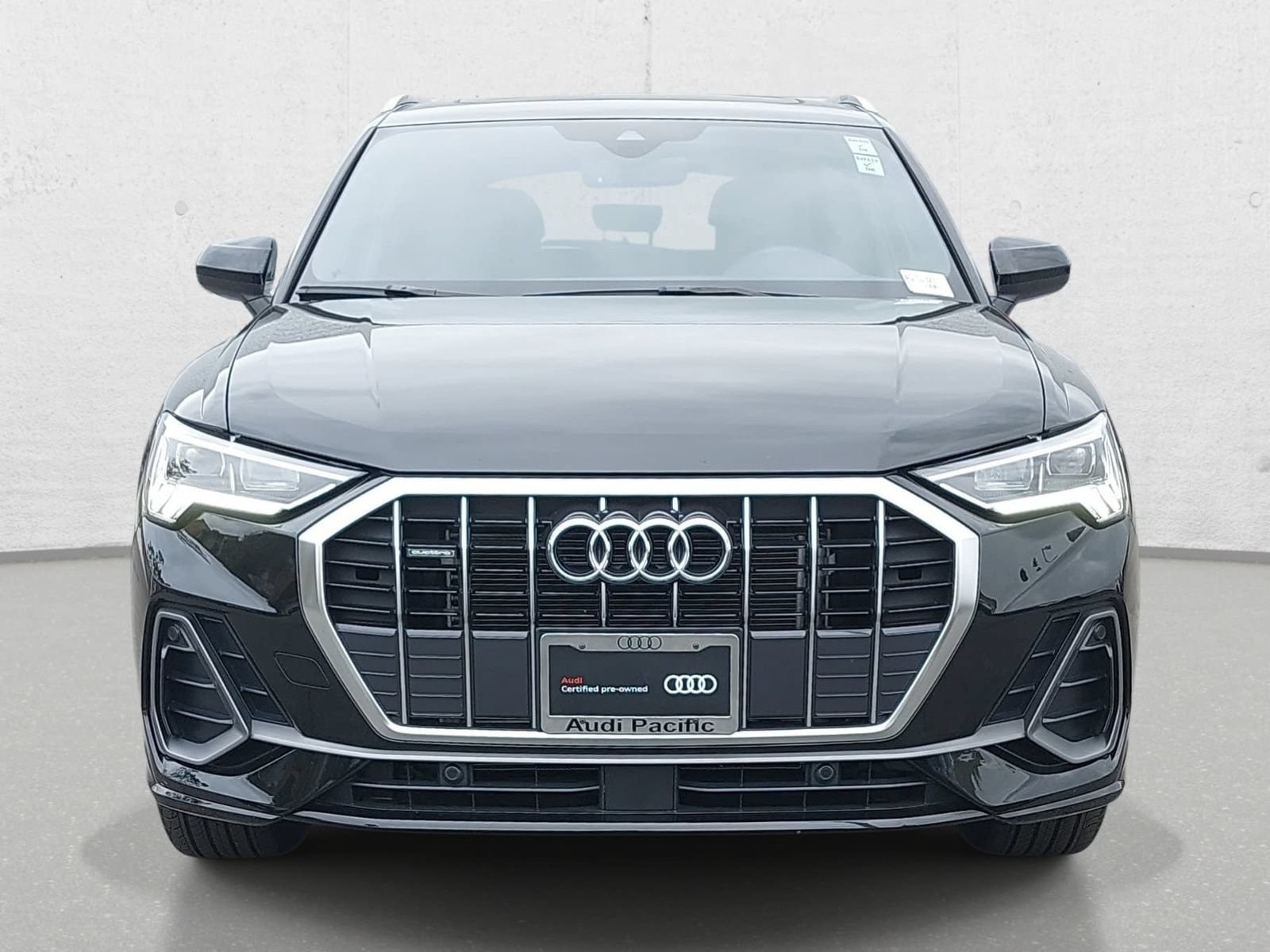 Certified 2025 Audi Q3 2.0T Premium w/ Convenience Package AWD/4WD image 2